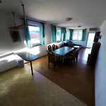 Piculjan Apartman *