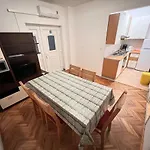 Piculjan Apartman Lopar