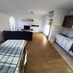Piculjan Apartament Lopar