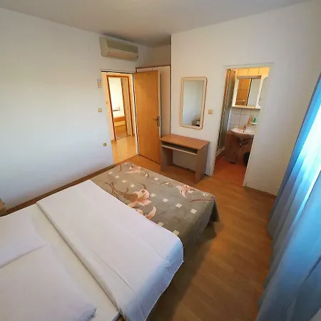 Piculjan Apartman Lopar