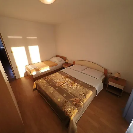Piculjan Apartmán Lopar